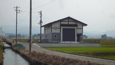 仁右ヱ門用水発電所の外観写真