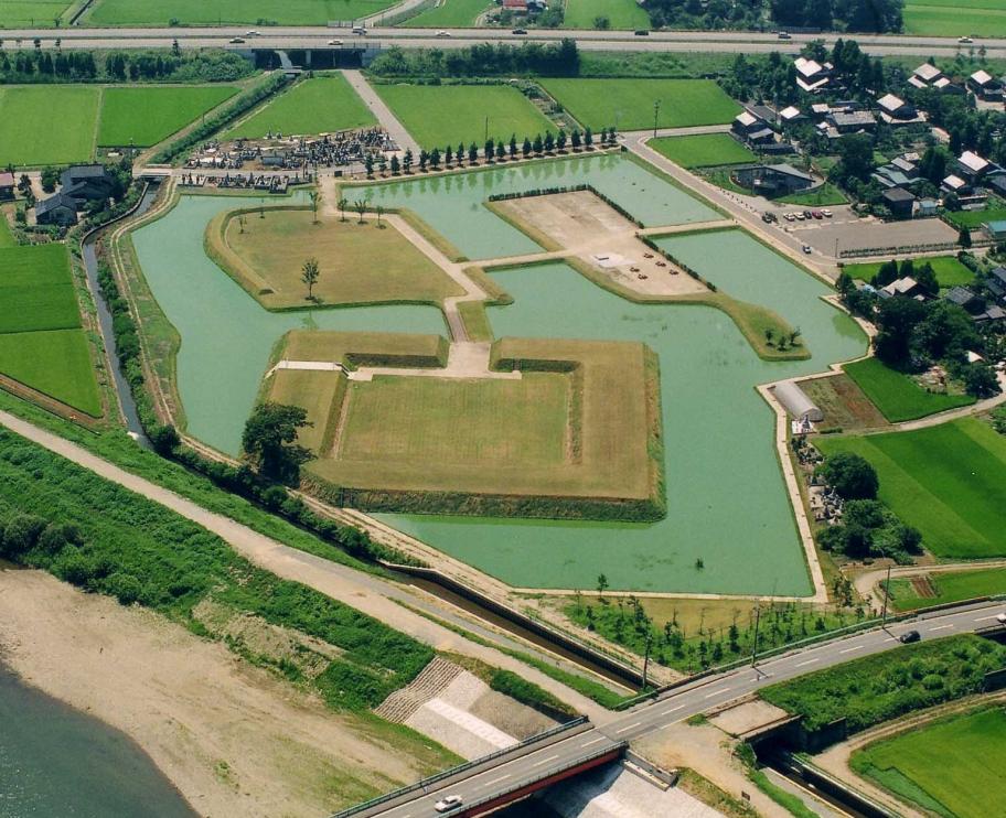 富山市婦中安田城跡歴史の広場