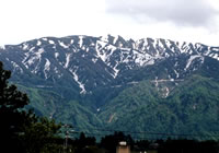 僧ヶ岳の雪形写真