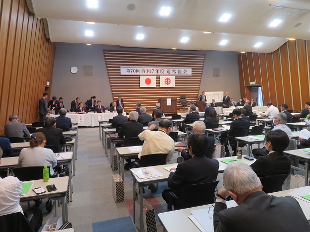 会場