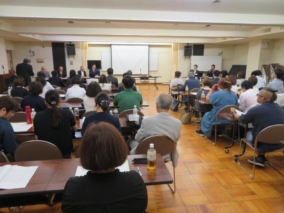 総会の様子