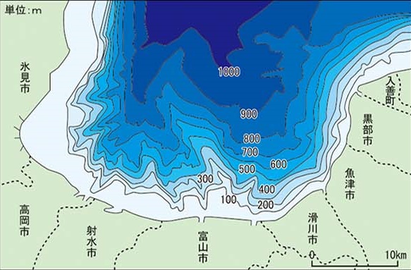 富山湾の海底地形図