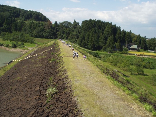 白岩川ダム堤体